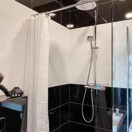 Apartment Away From The City, Closer To The Sea 2br