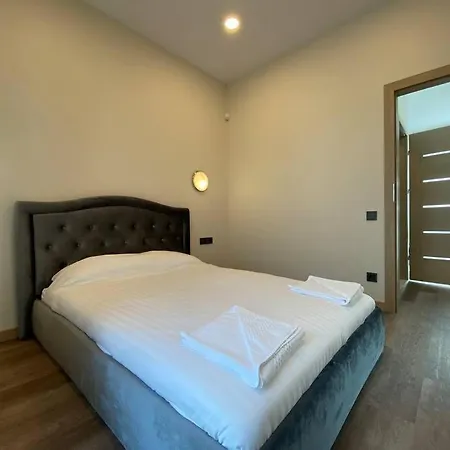 Apartment Away From The City, Closer To The Sea 2br *
